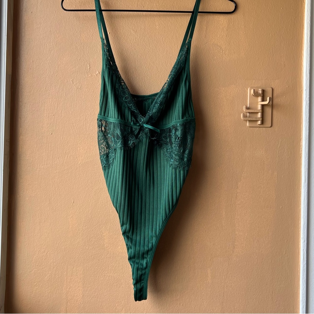 Gorgeous forest green lingerie one peice bodysuit Never Worn size small